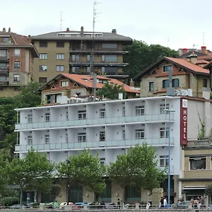 Petit Palace Tamarises Guecho